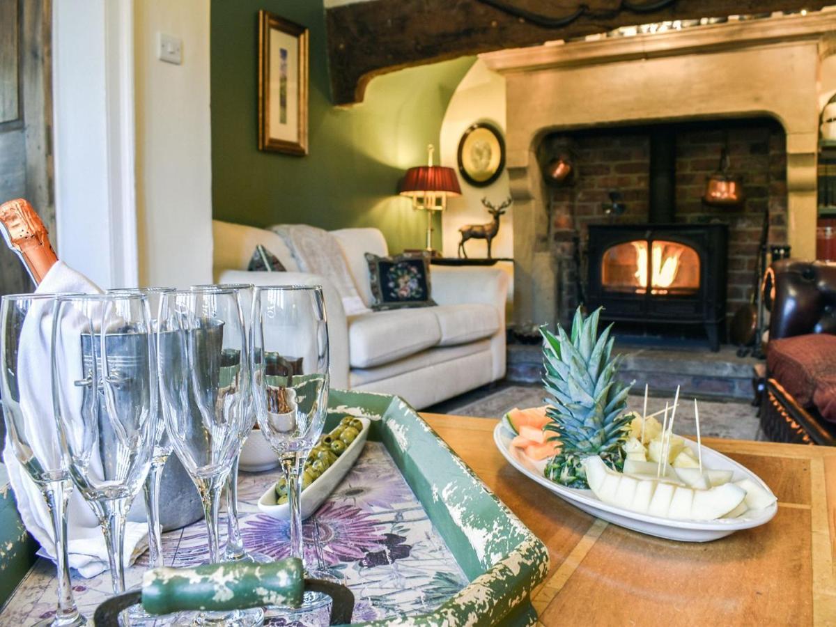 Lea Hall Farmhouse Tissington ภายนอก รูปภาพ