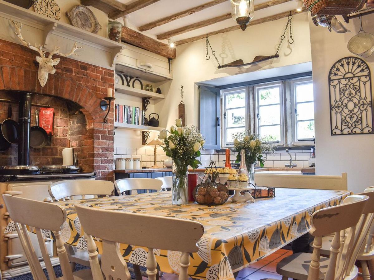 Lea Hall Farmhouse Tissington ภายนอก รูปภาพ