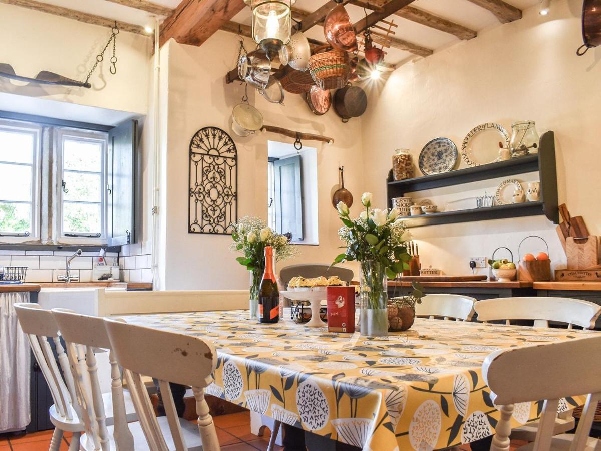 Lea Hall Farmhouse Tissington ภายนอก รูปภาพ